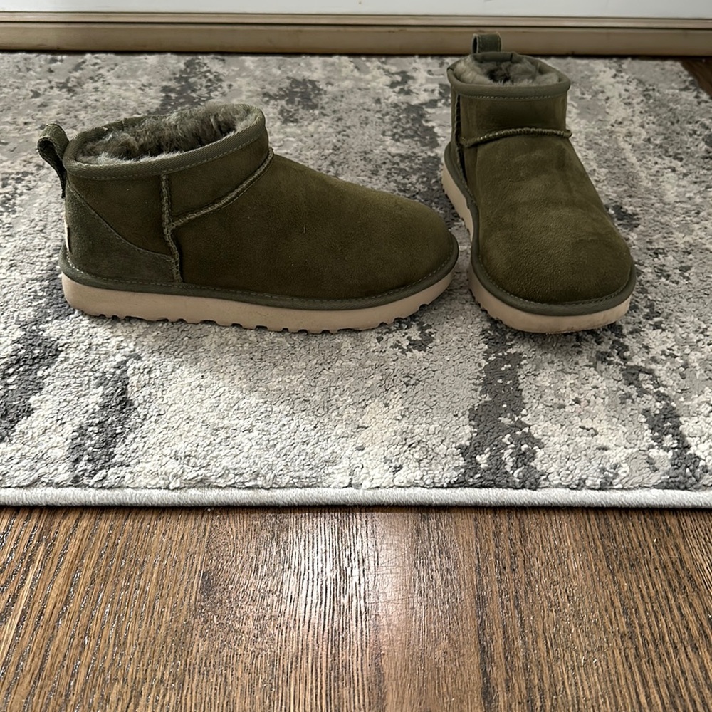 Uggs classic ultra minis in burnt olive